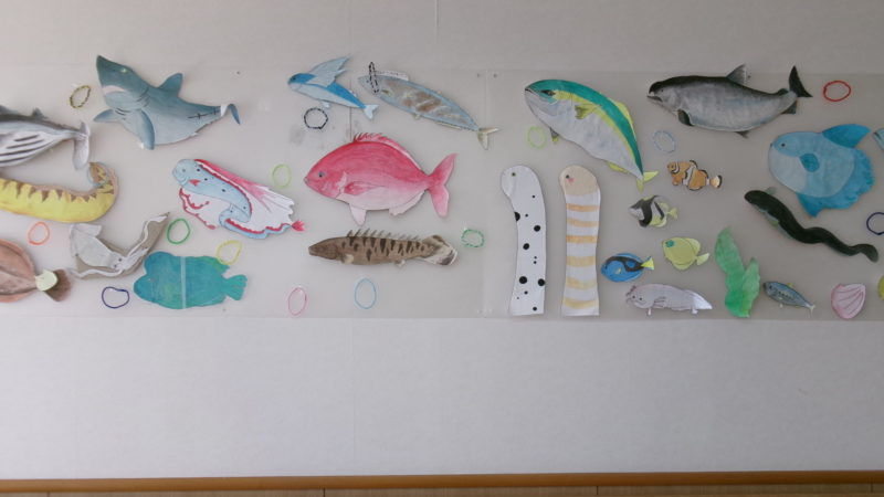 志摩豊和苑の2階にて貼り絵「水族館」が展示されました